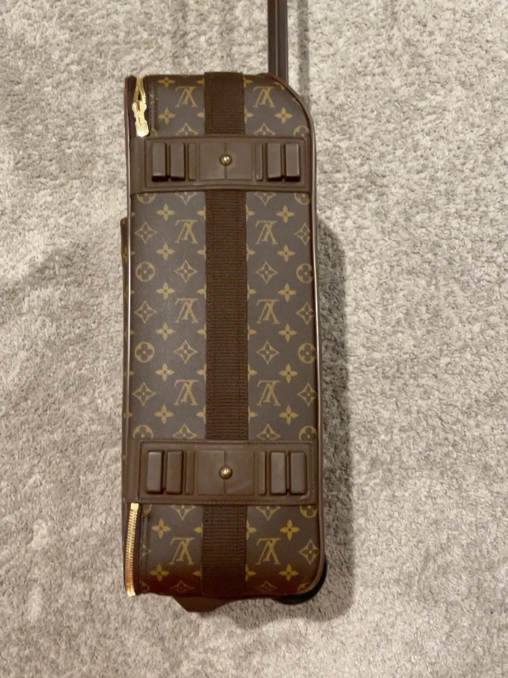 Louis Vuitton classic louis